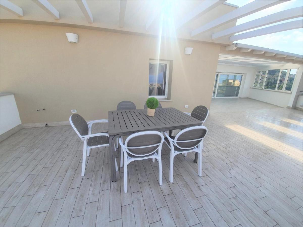 Appartamento Sapphire Penthouse Tropea Esterno foto