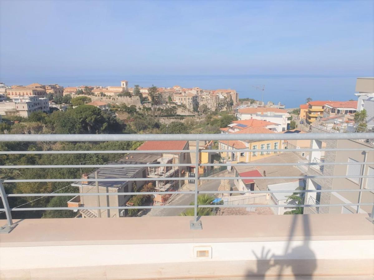 Appartamento Sapphire Penthouse Tropea Esterno foto